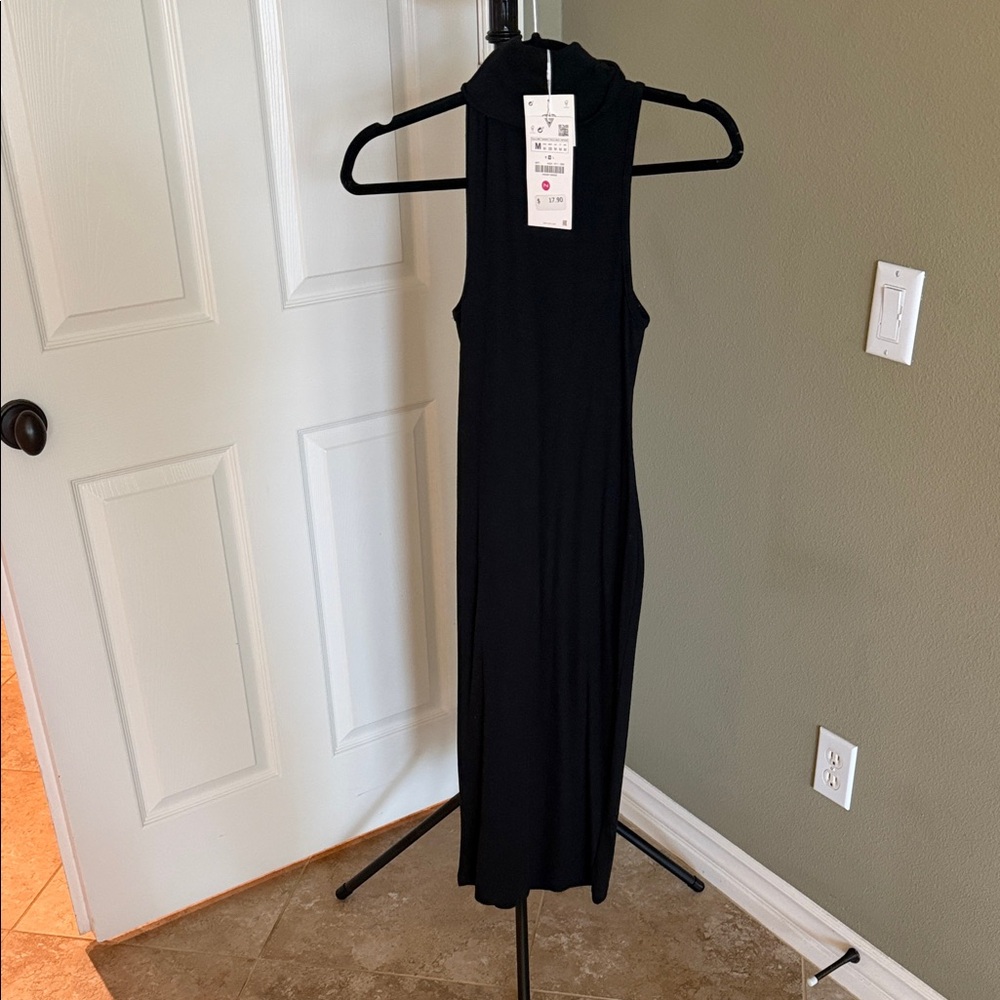 Zara Elegant Black Backless Dress
